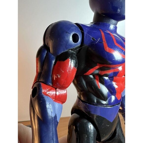 Marvel 2000 Spiderman Figure Fully Posable - Picture 5 of 10